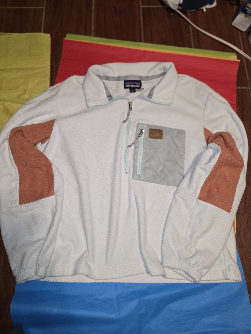 Patagonia Light Blue Fleece Pullover with Rust Elbow Panels